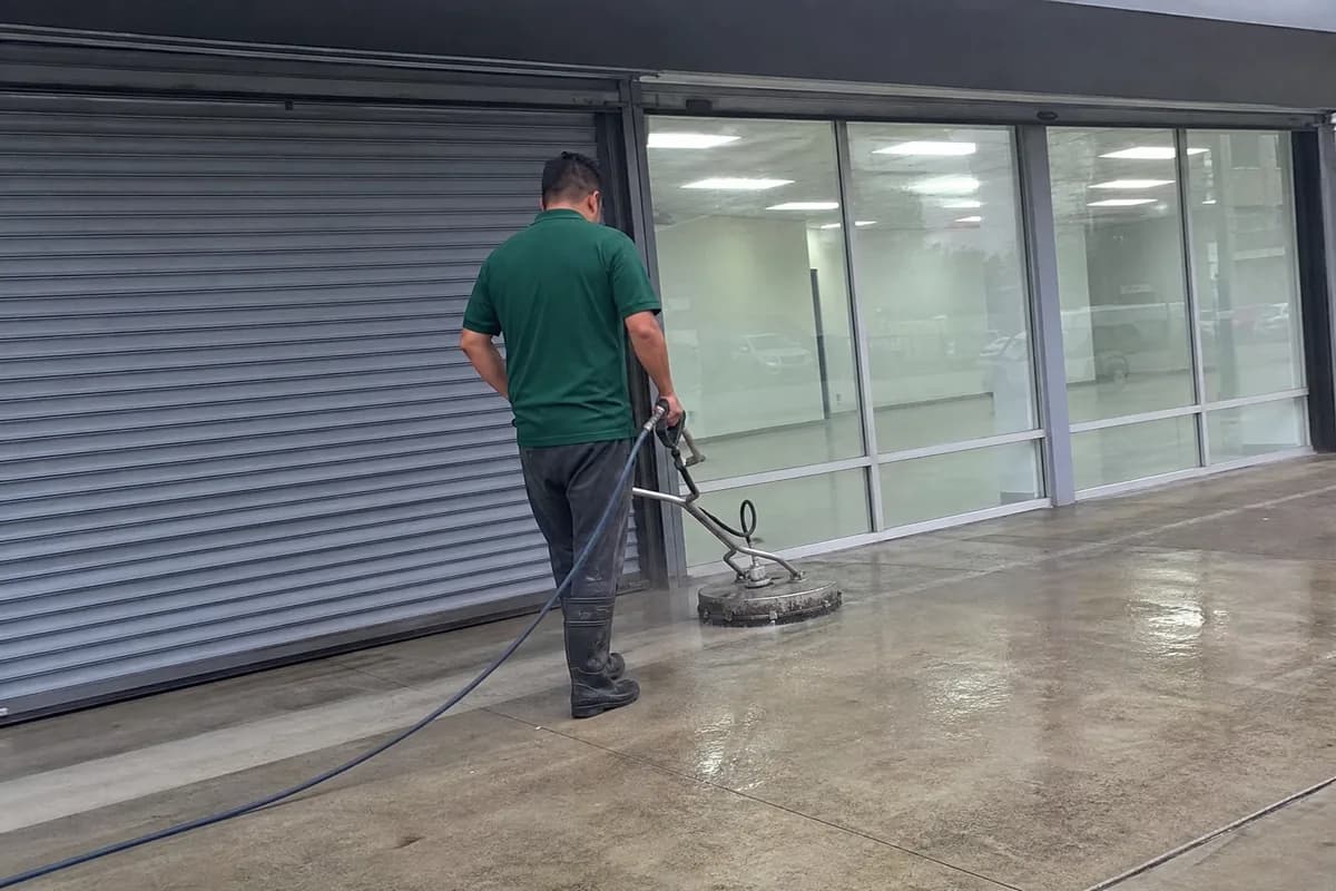 Commercial cleaning on a Nanaimo home